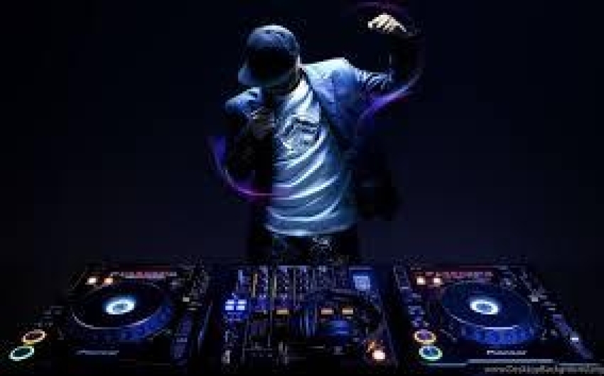 DJ